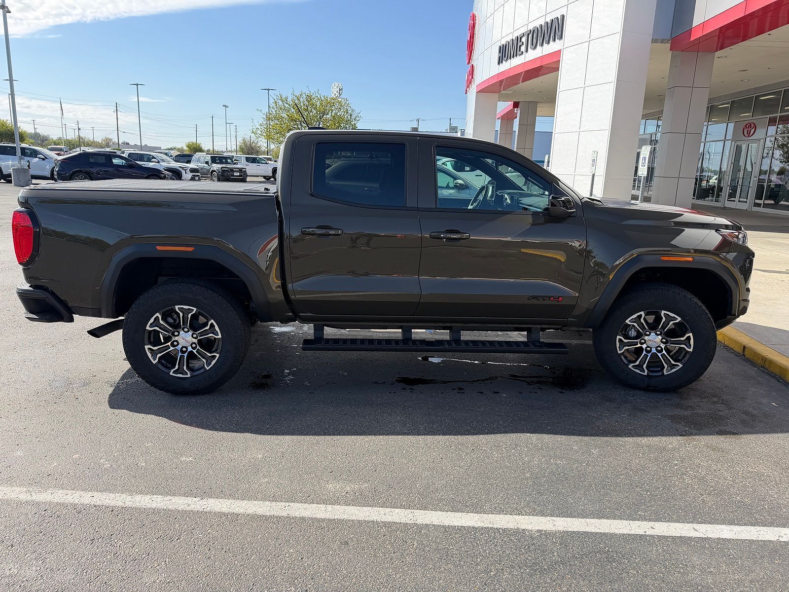 2024 GMC Canyon