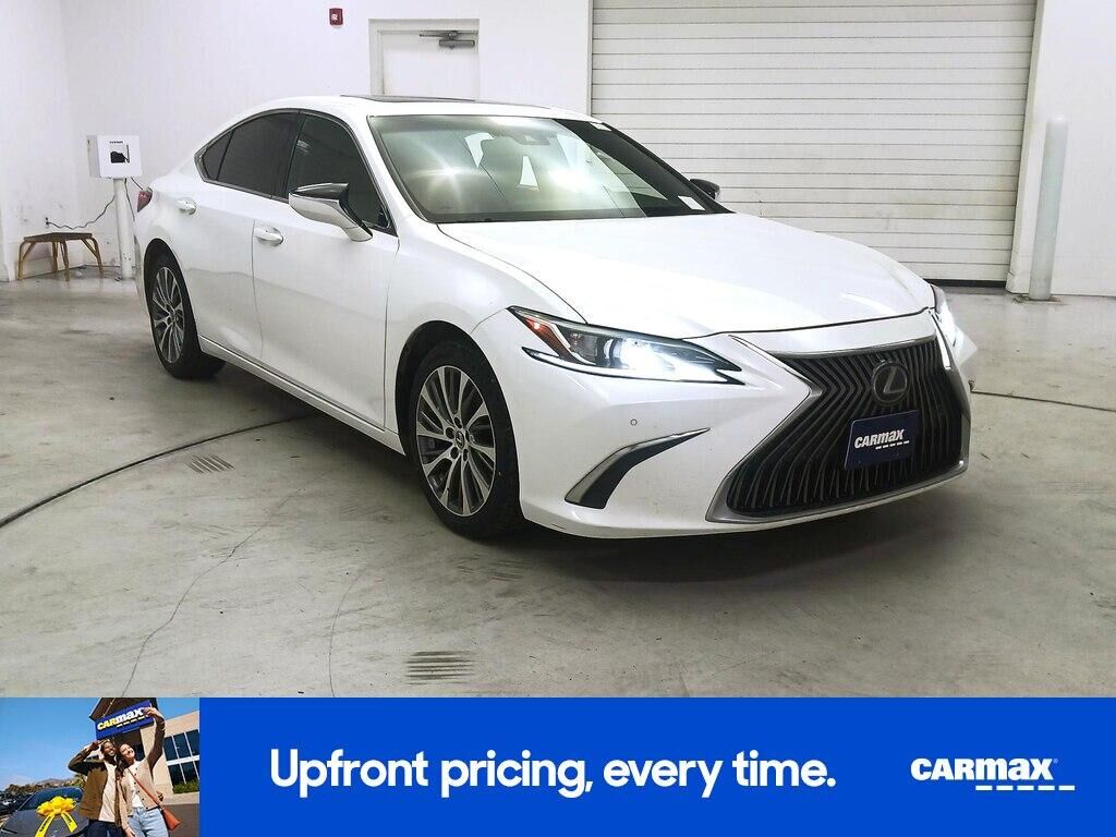 2019 LEXUS ES