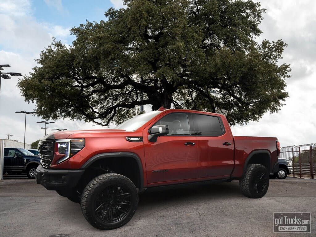 2024 GMC Sierra