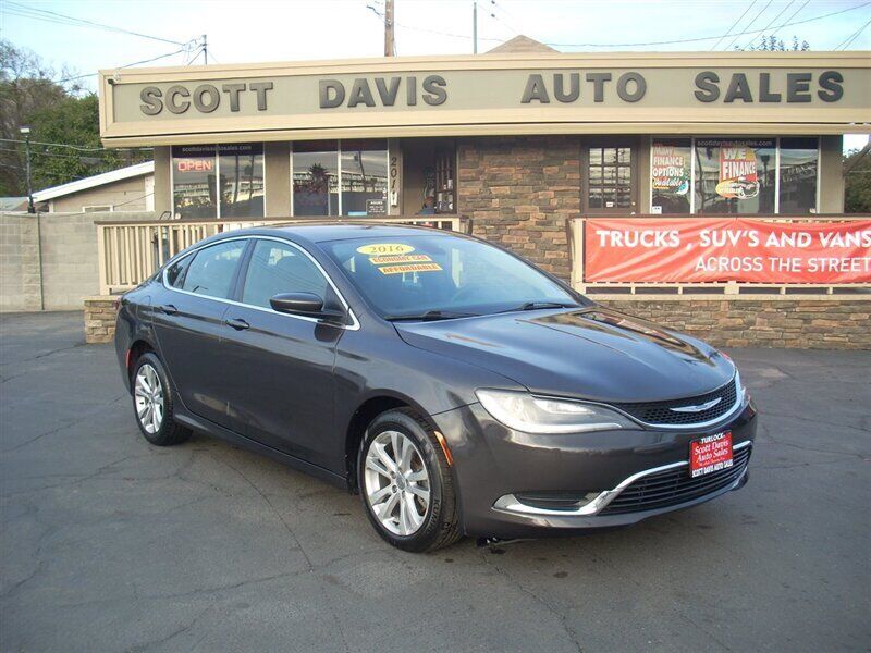 2016 CHRYSLER 200