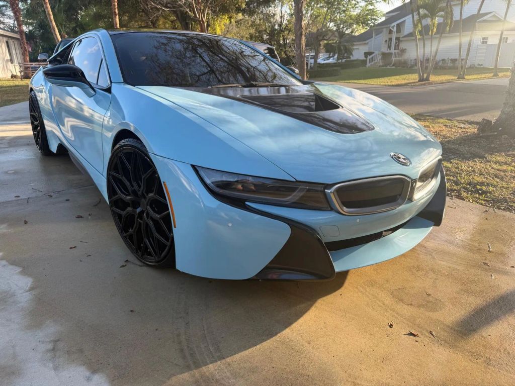 2016 BMW i8