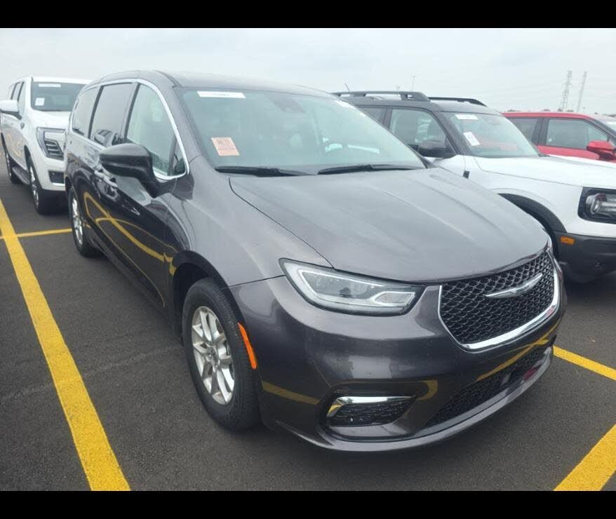 2023 CHRYSLER Pacifica