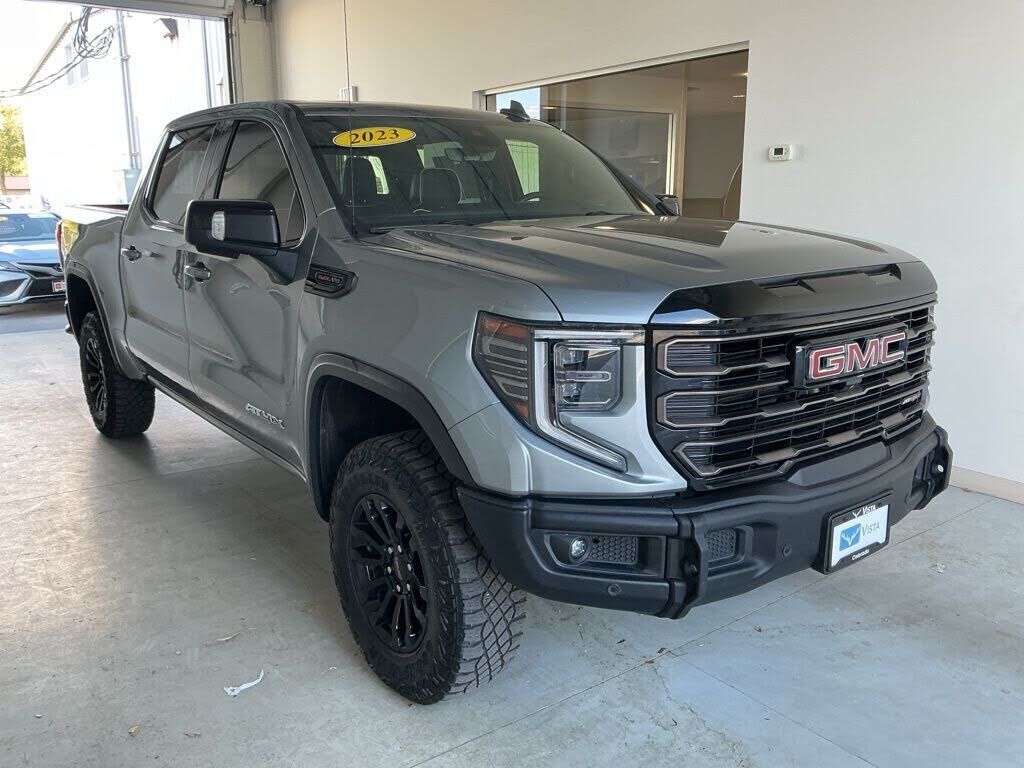 2023 GMC Sierra