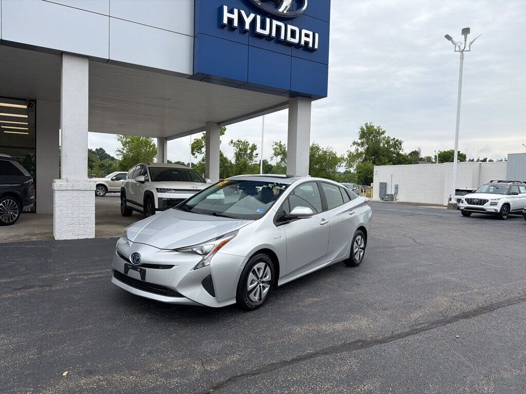 2017 TOYOTA PRIUS
