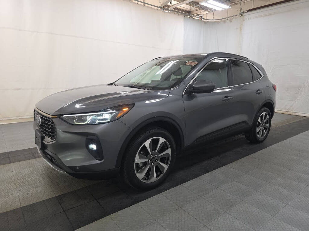 2024 FORD Escape