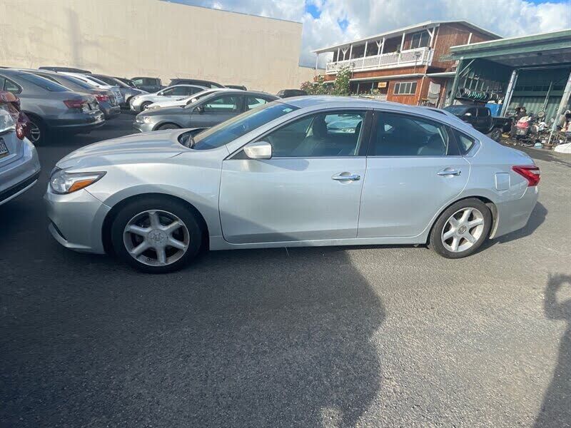2017 NISSAN Altima