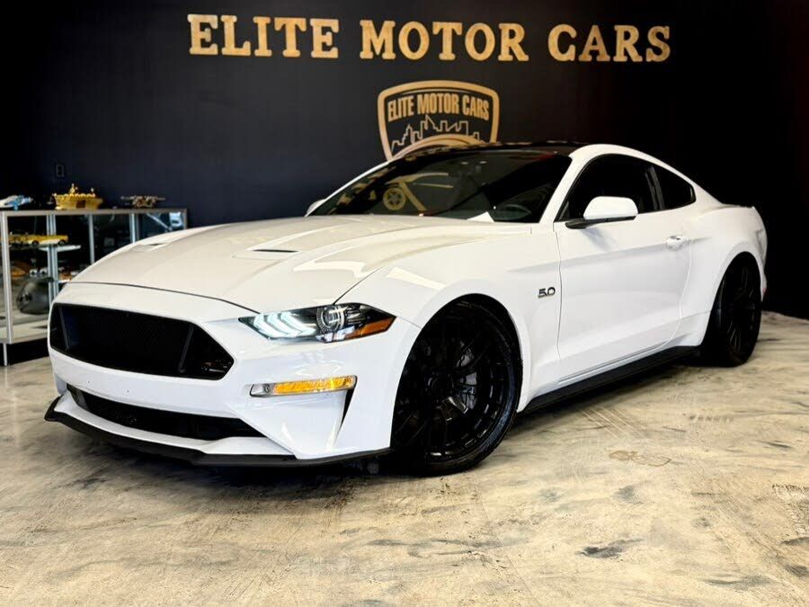 2020 FORD Mustang