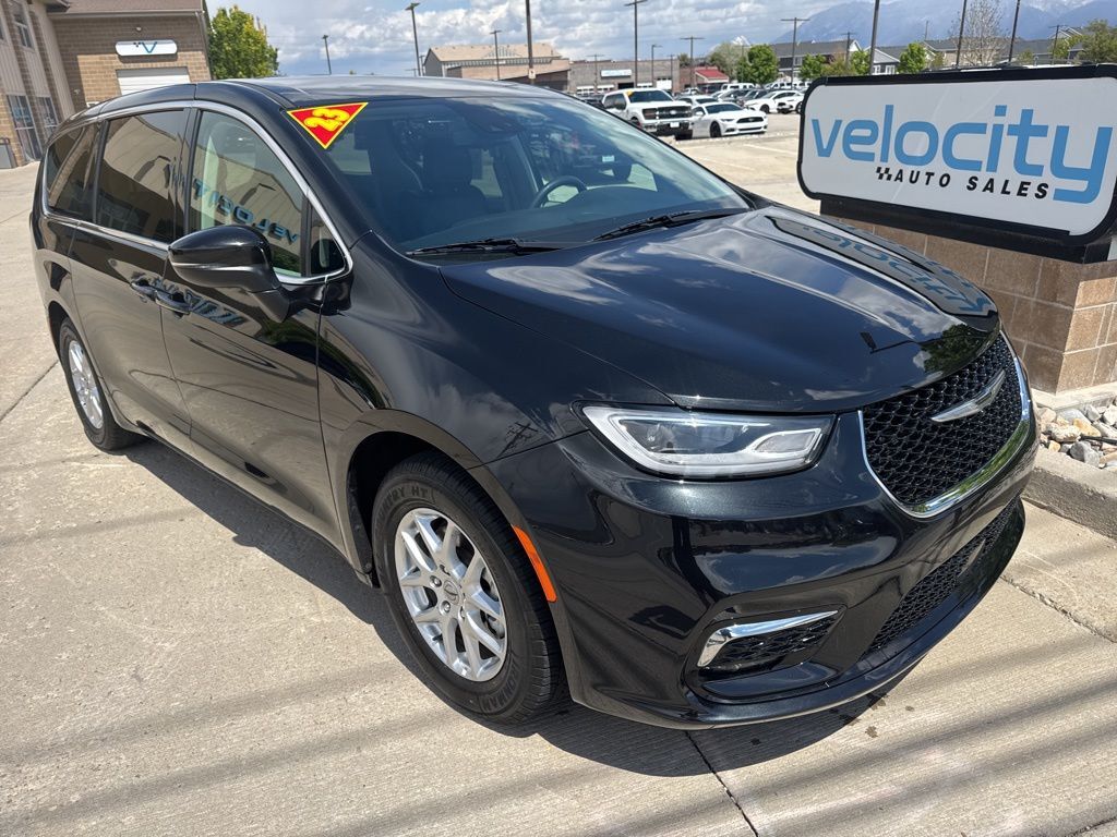 2023 CHRYSLER Pacifica