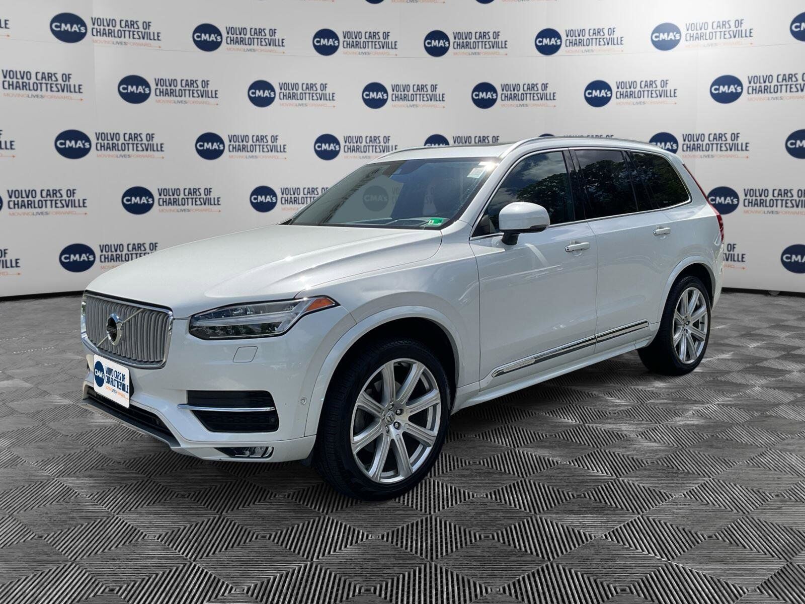 2019 VOLVO XC90