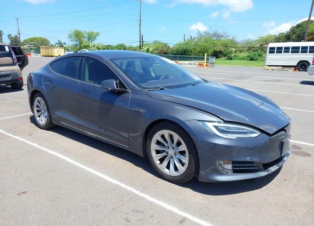2016 TESLA Model S