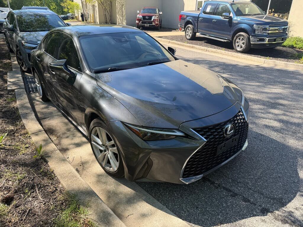 2021 LEXUS IS