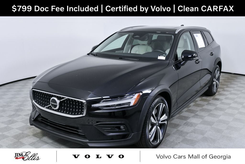 2025 VOLVO V60CC