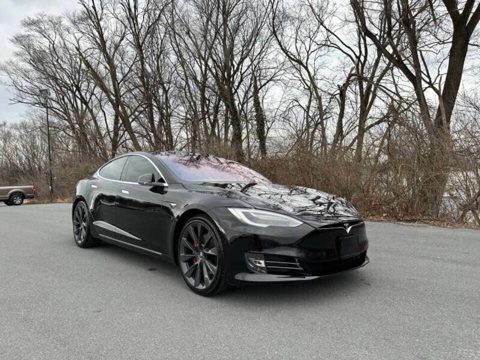 2017 TESLA Model S