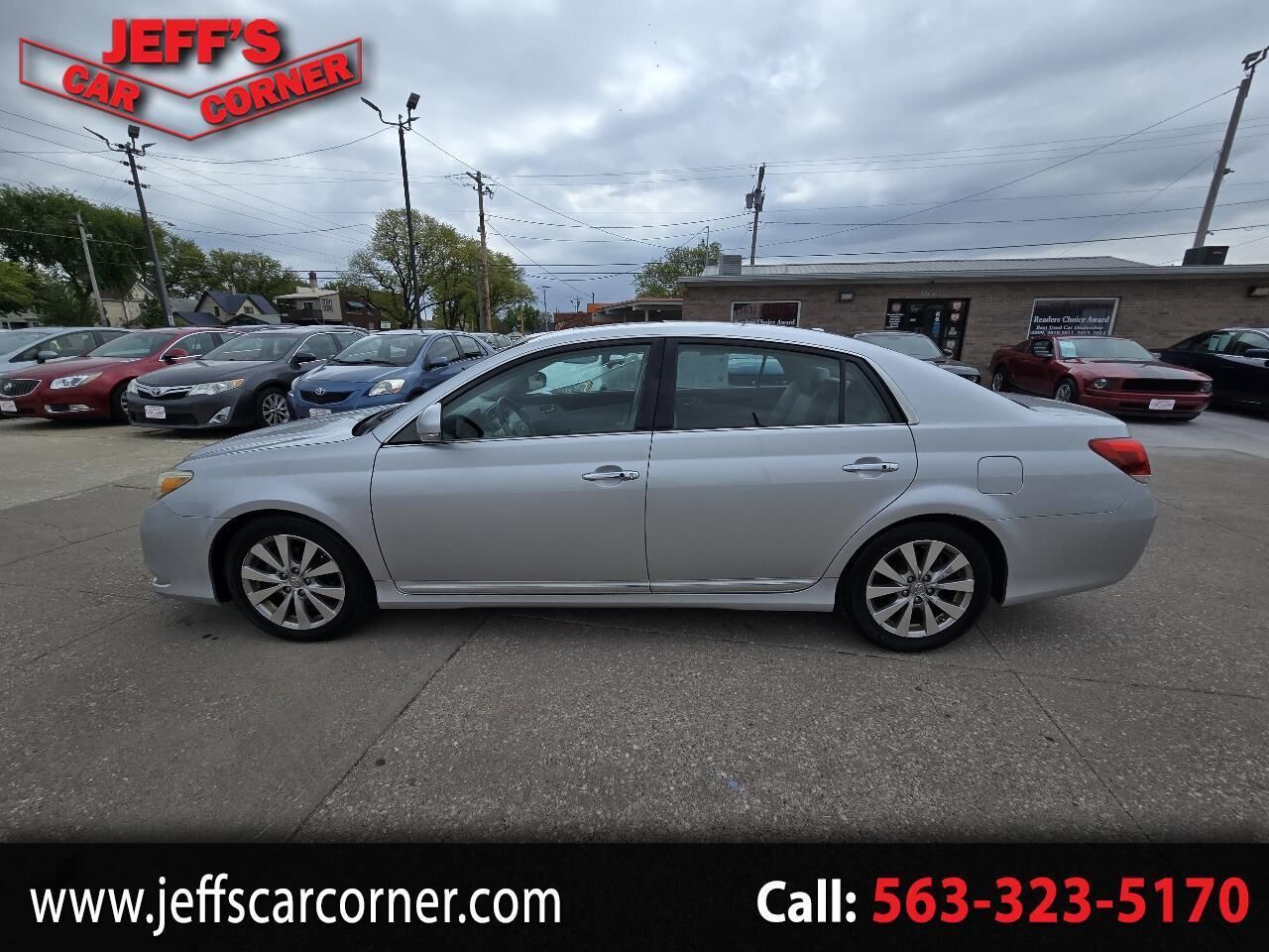2011 TOYOTA Avalon
