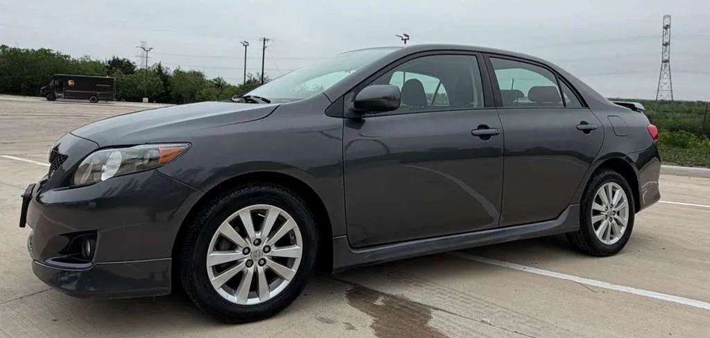 2010 TOYOTA Corolla
