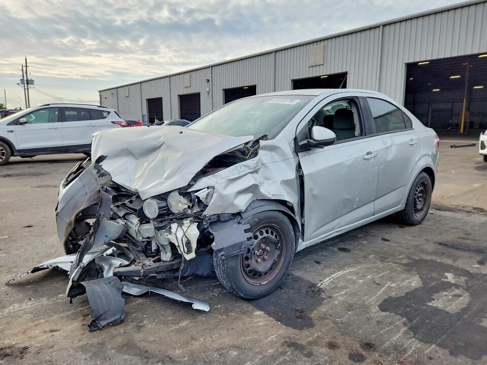 2013 CHEVROLET Sonic