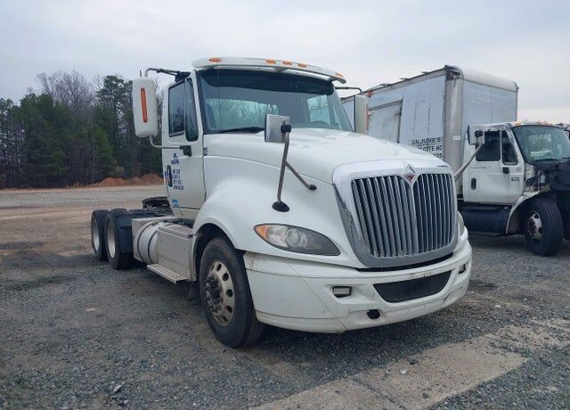 2016 INTERNATIONAL LF687