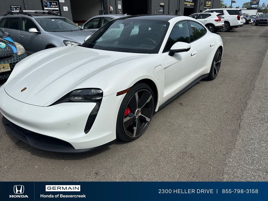 2021 PORSCHE Taycan