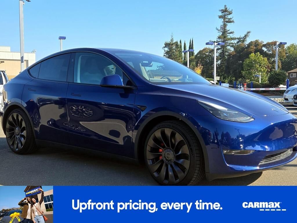 2023 TESLA Model Y