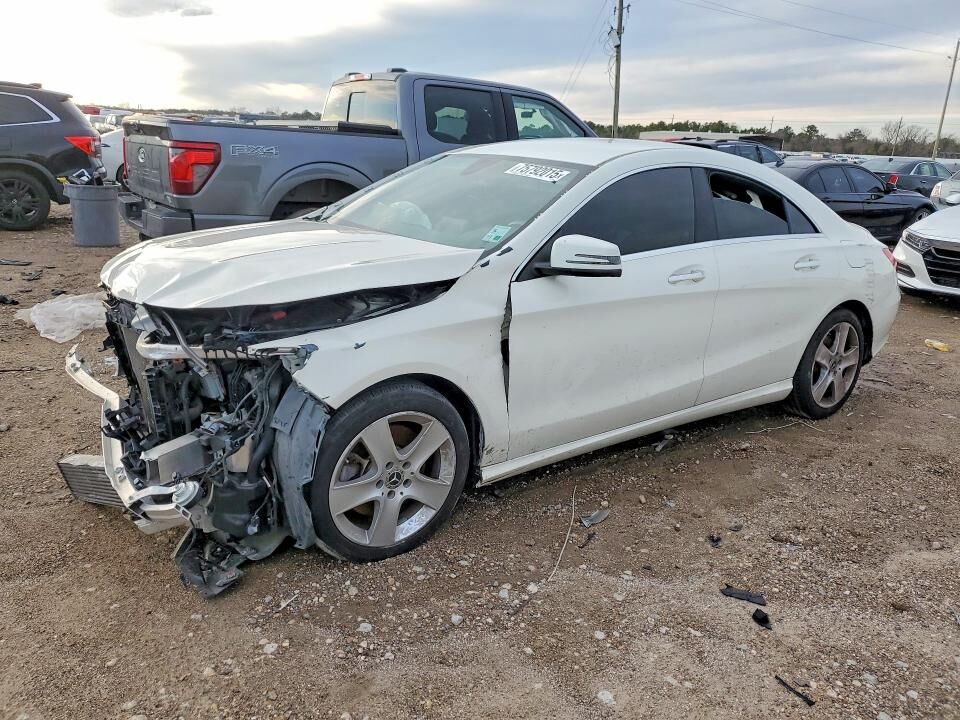 2015 MERCEDES-BENZ CLA-Class