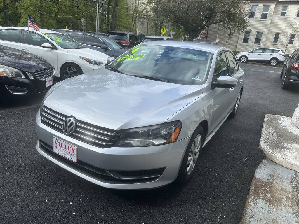 2014 VOLKSWAGEN Passat