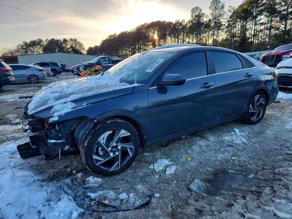 2024 HYUNDAI Elantra