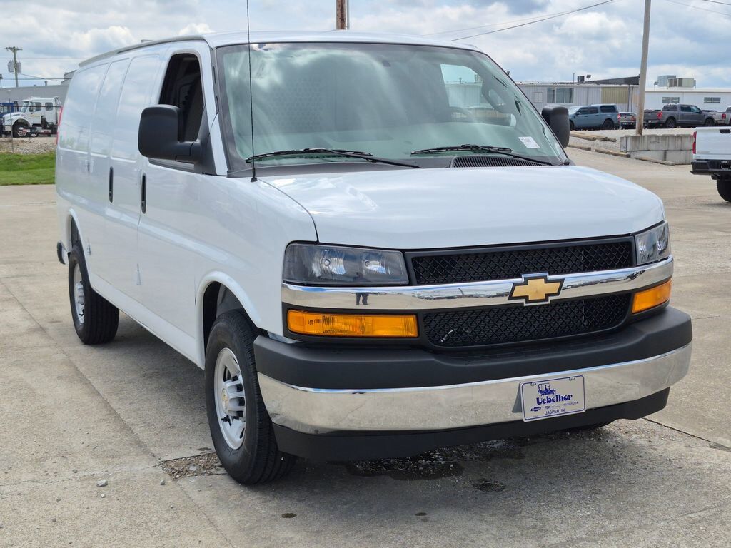 2026 CHEVROLET Express