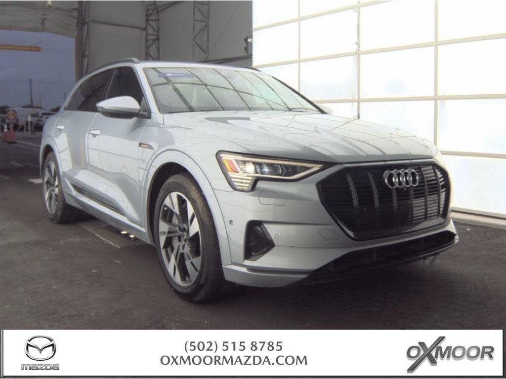 2022 AUDI e-tron