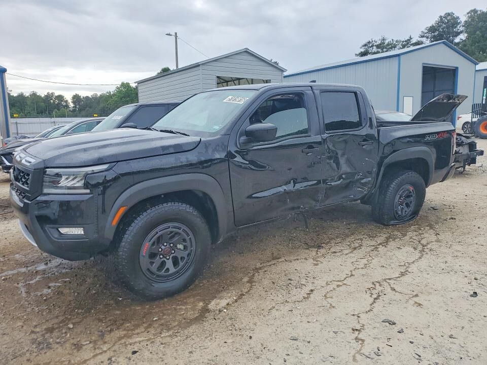 2026 NISSAN Frontier