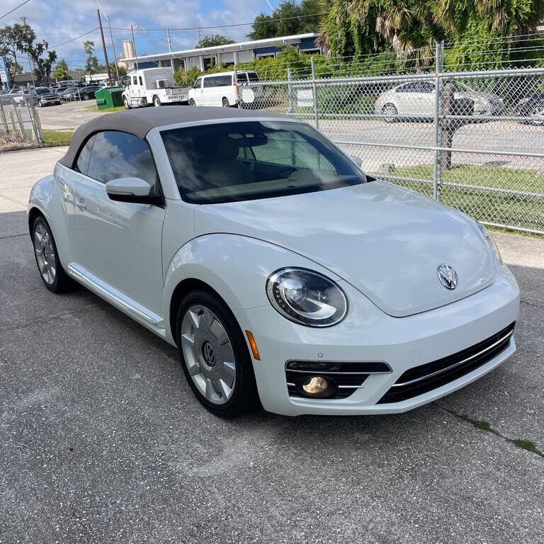 2019 VOLKSWAGEN Beetle
