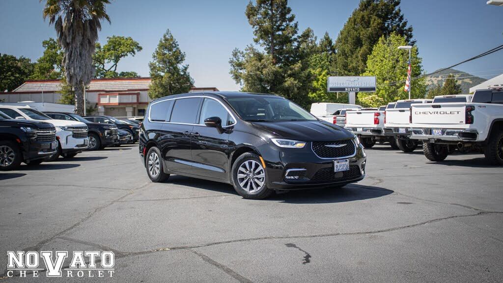 2024 CHRYSLER Pacifica