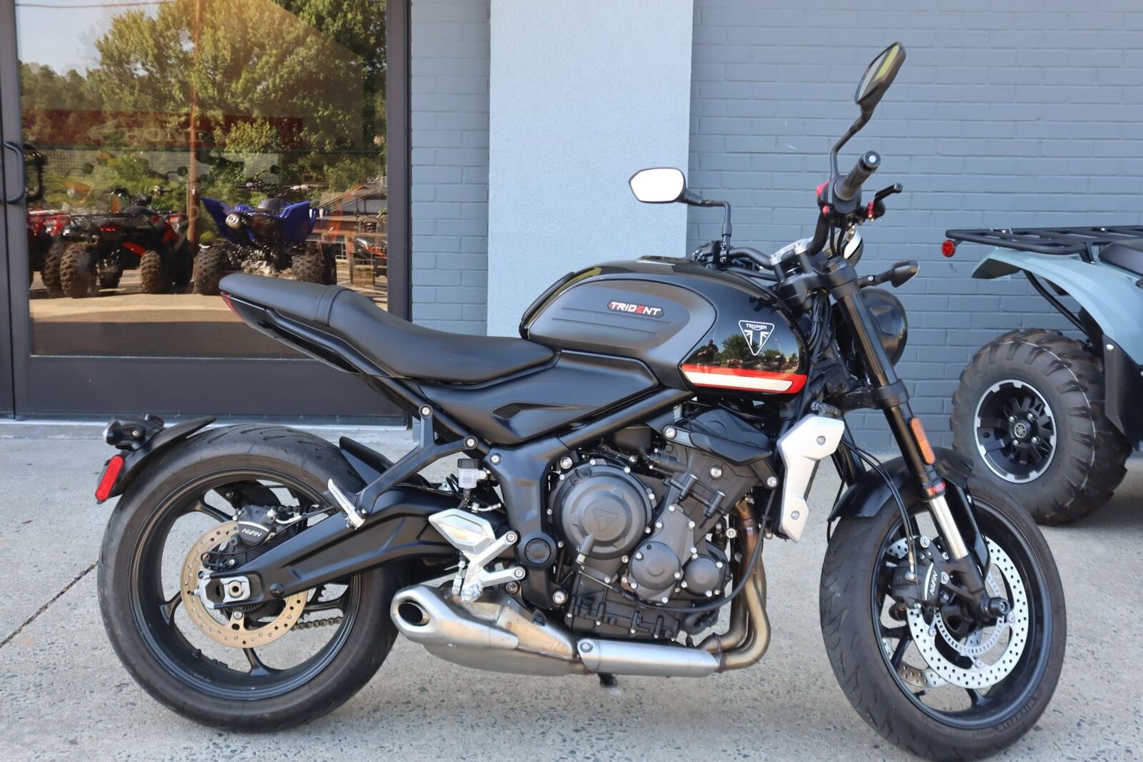 2024 TRIUMPH Trident