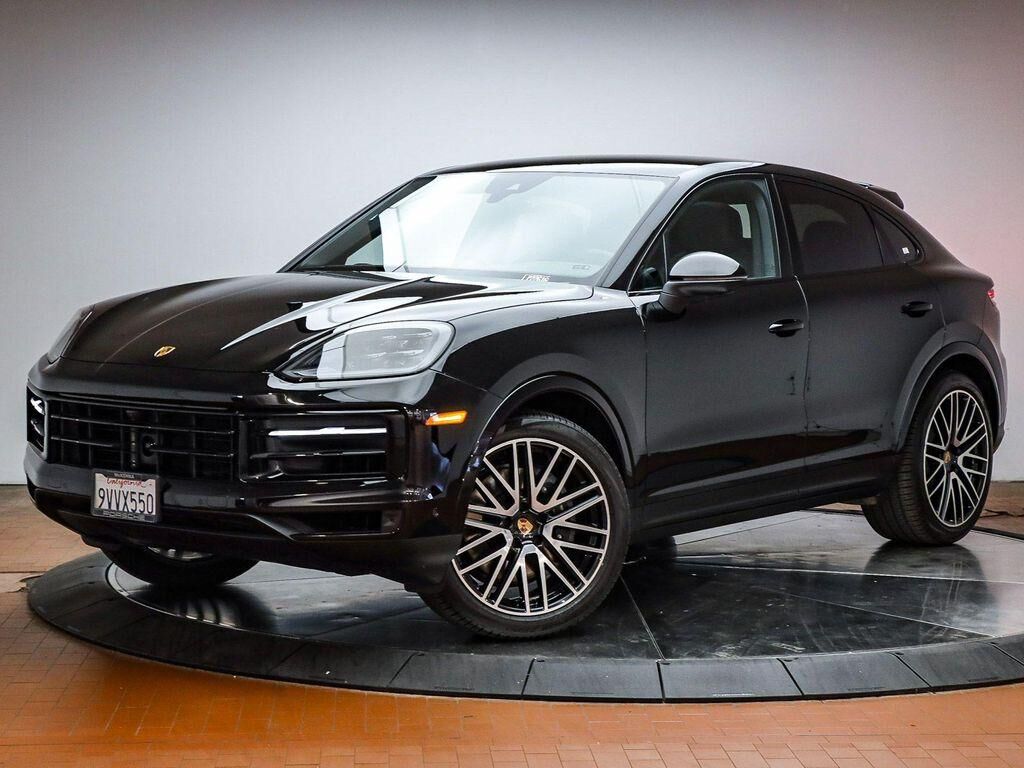 2026 PORSCHE Cayenne