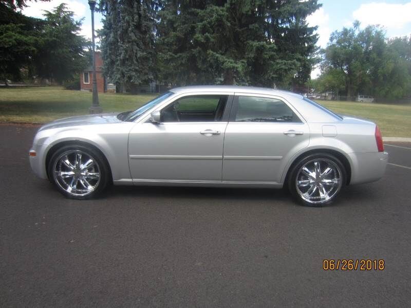 2005 CHRYSLER 300