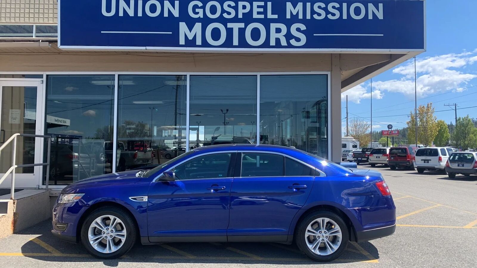 2013 FORD Taurus