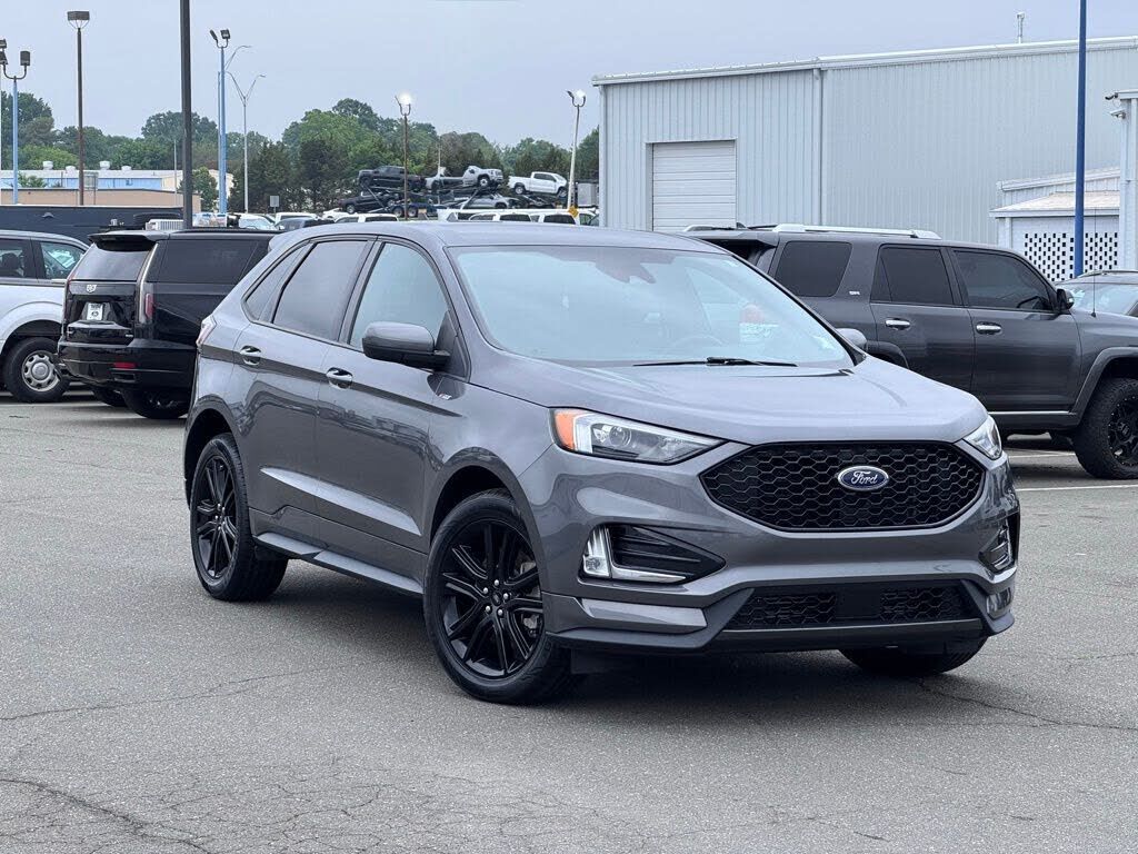 2022 FORD Edge