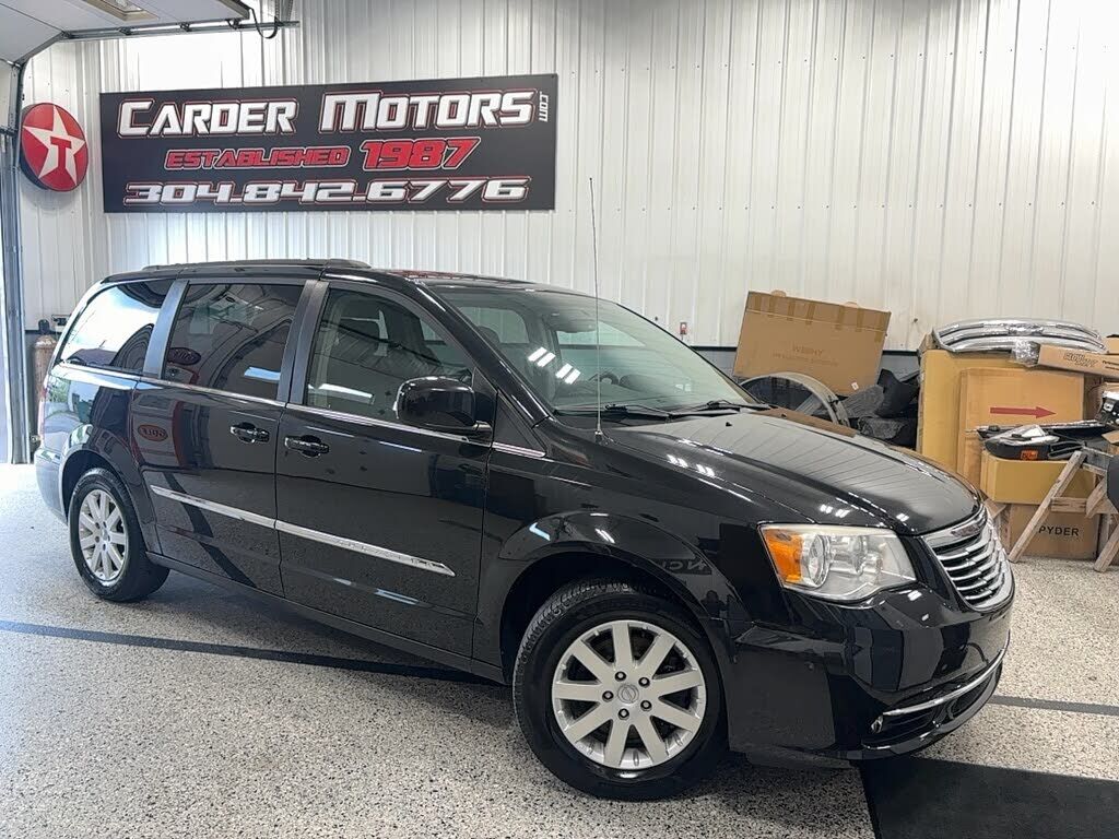 2014 CHRYSLER Town and Country