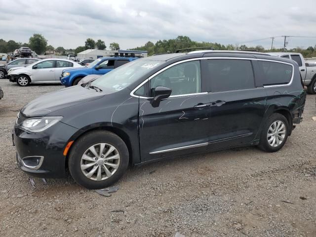 2019 CHRYSLER Pacifica