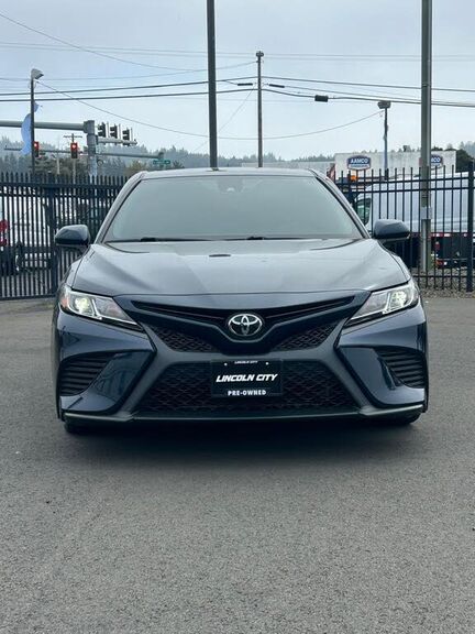 2020 TOYOTA Camry