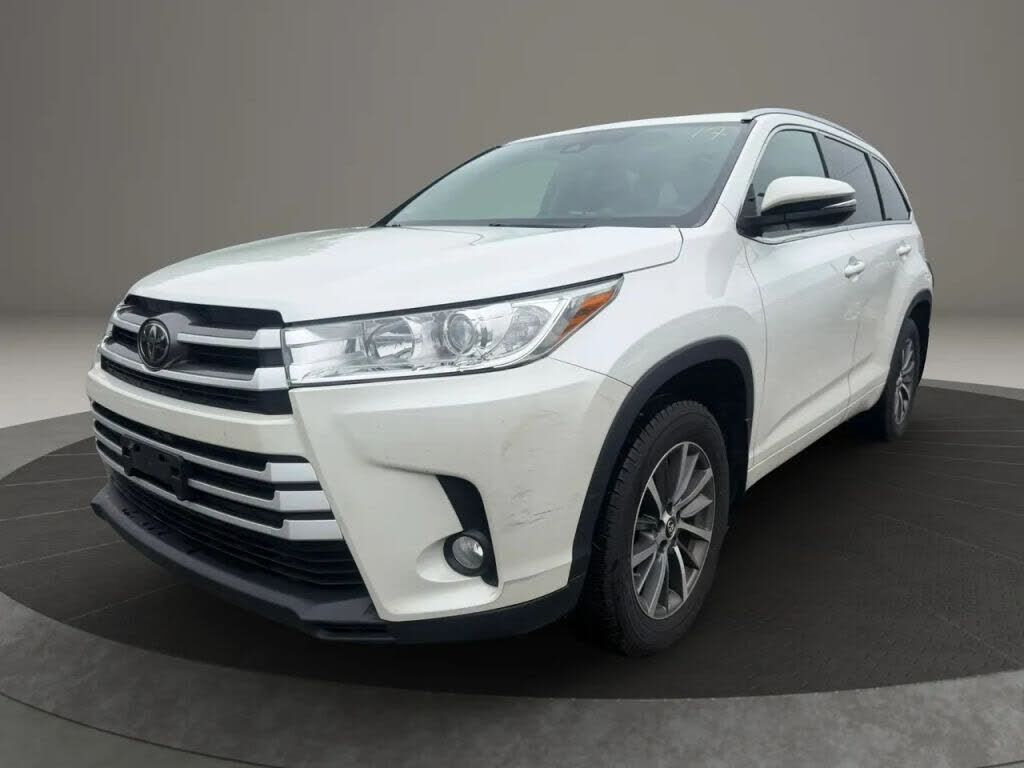 2017 TOYOTA Highlander