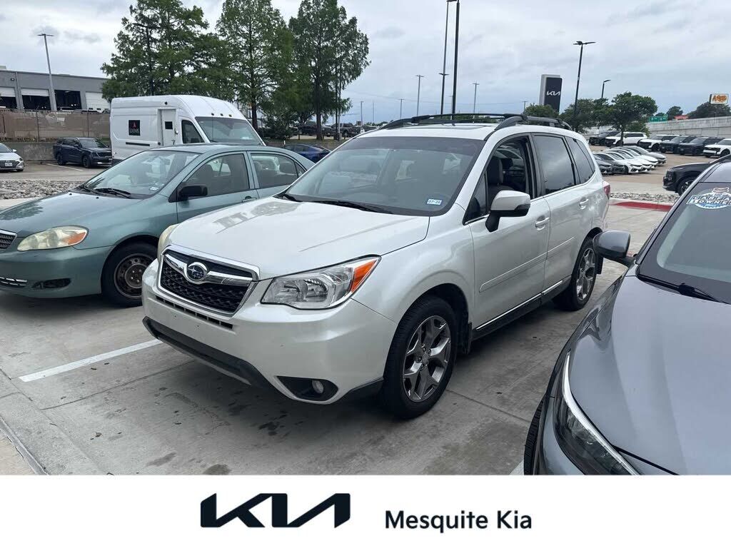 2015 SUBARU Forester