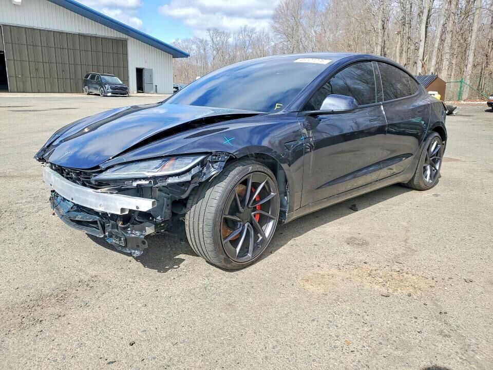 2024 TESLA Model 3