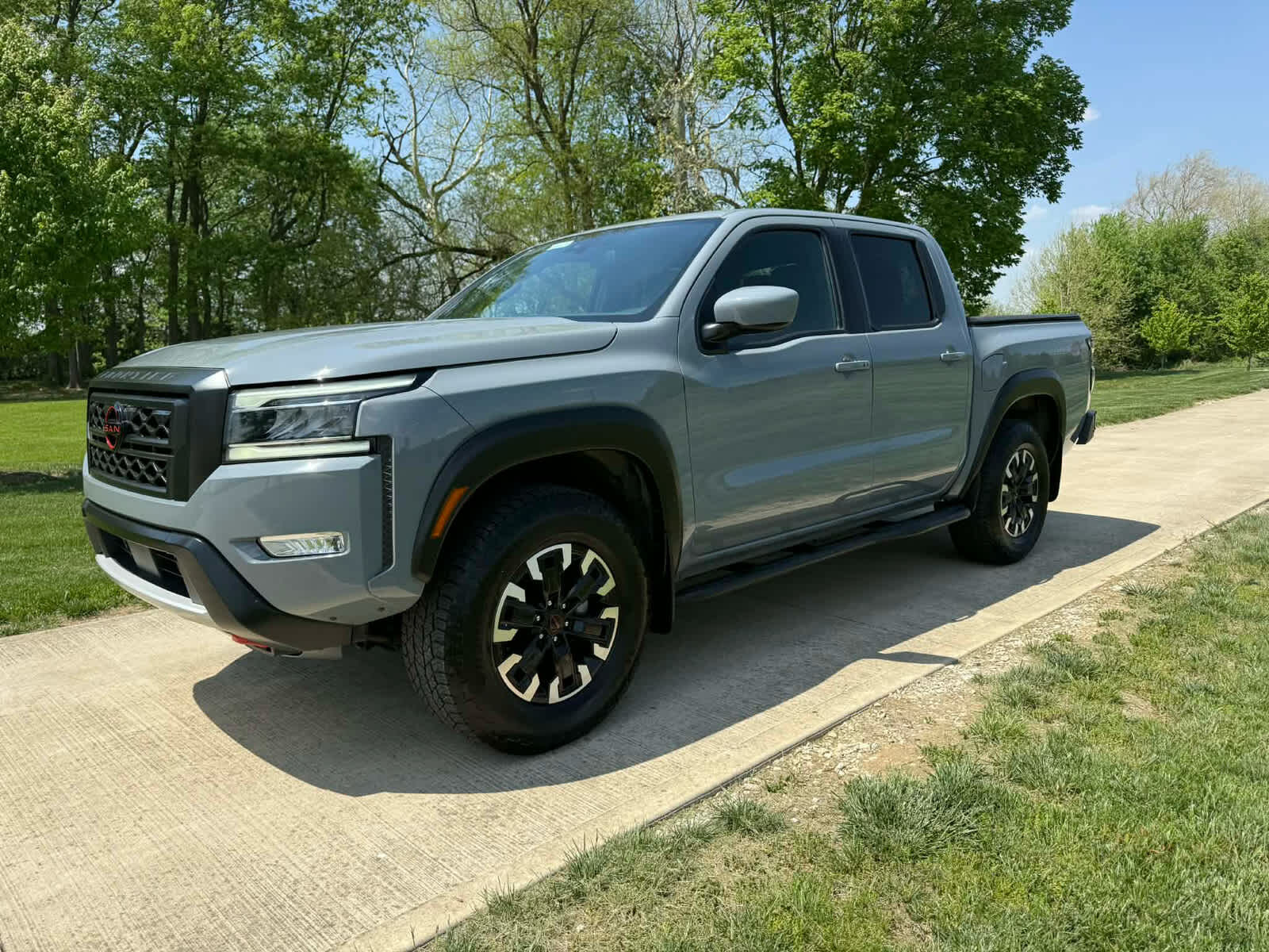 2023 NISSAN Frontier