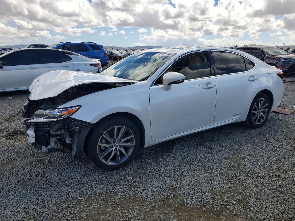 2018 LEXUS ES
