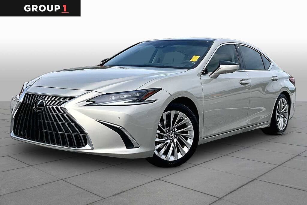 2022 LEXUS ES