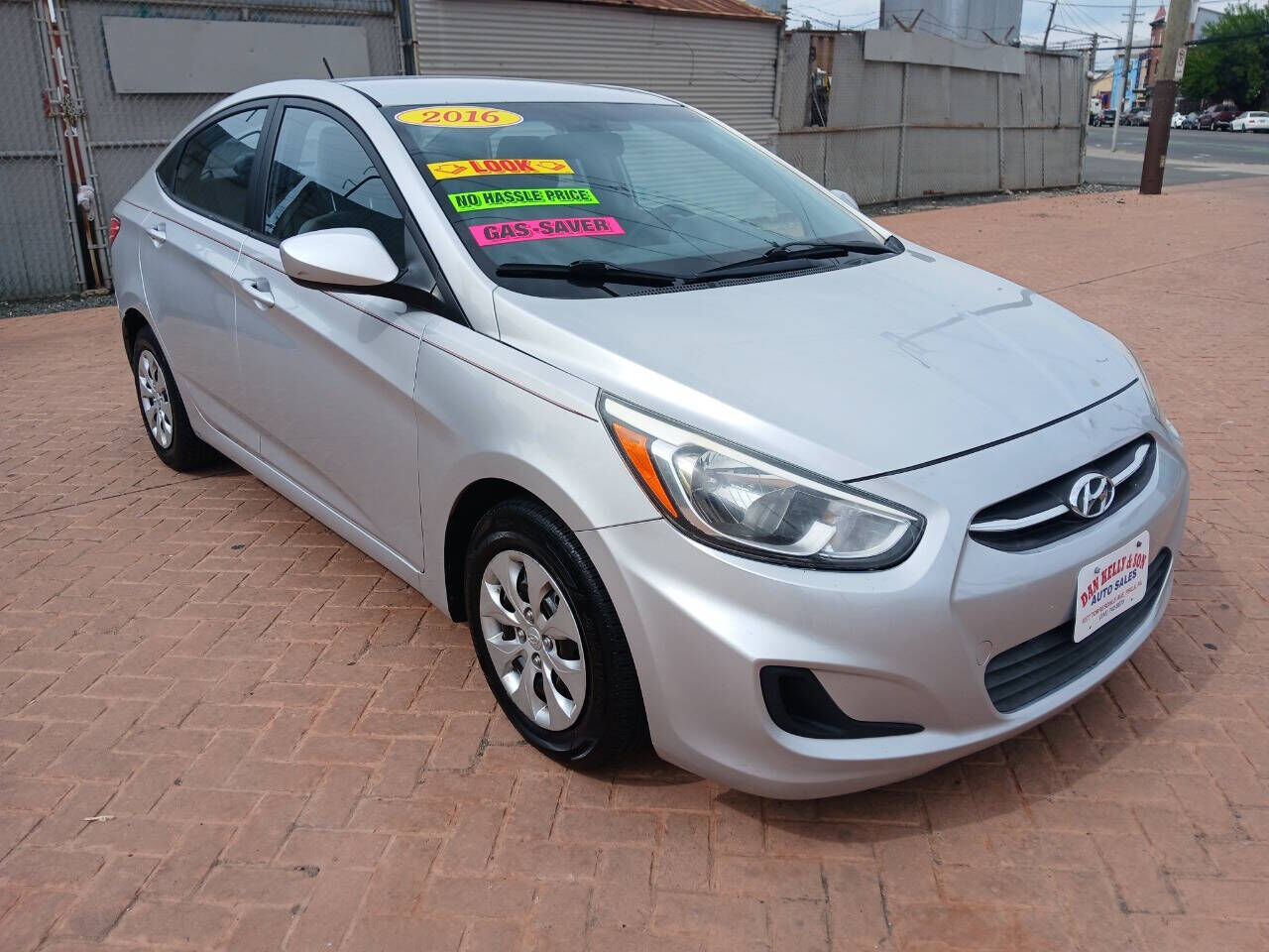 2016 HYUNDAI Accent
