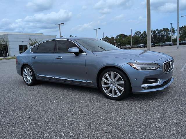 2018 VOLVO S90