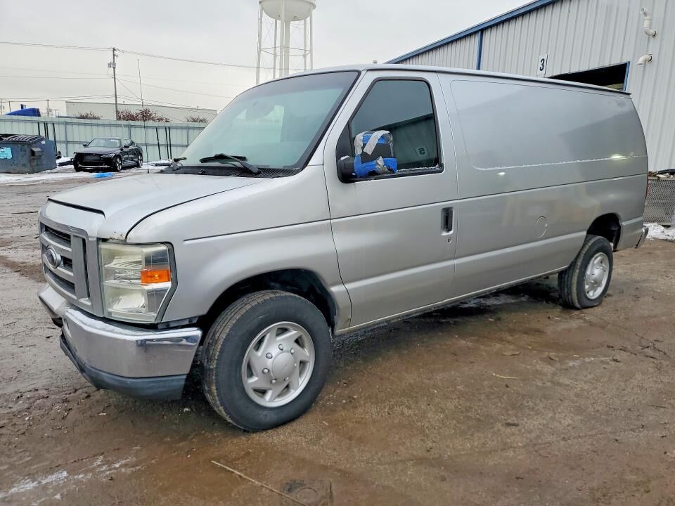 2013 FORD E-150