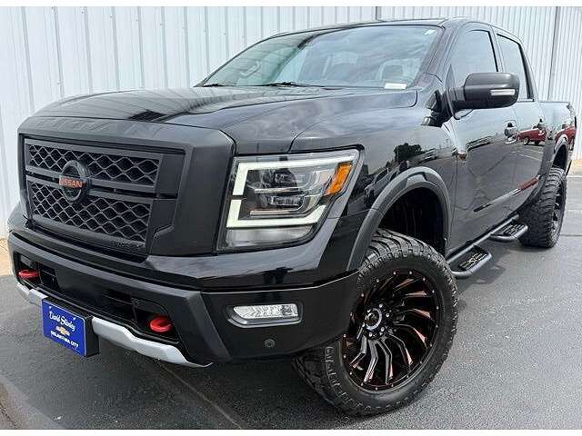 2022 NISSAN Titan