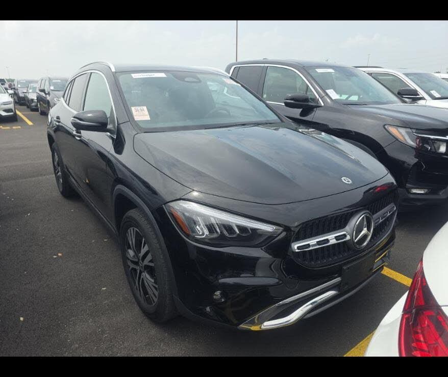 2025 MERCEDES-BENZ GLA-Class